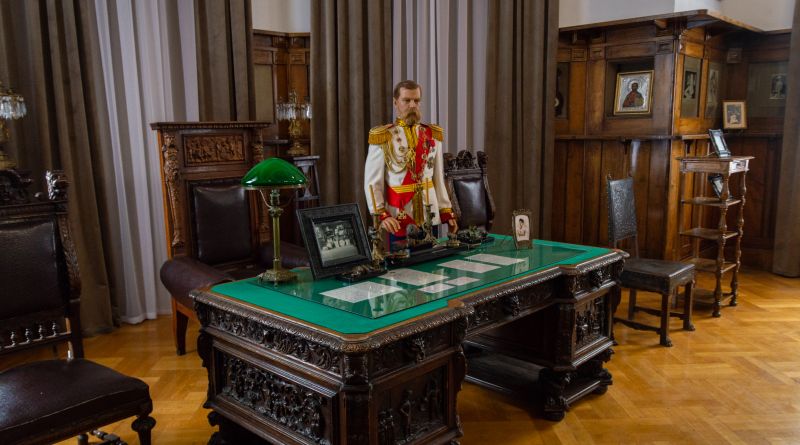 Фото Три дворца: Массандровский, Ливадийский и Воронцовский. - вид 3