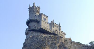 Три столицы: Бахчисарай, Севастополь, Ялта. - фото 1