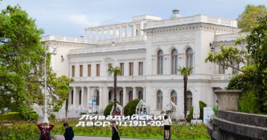 Три дворца: Массандровский, Ливадийский и Воронцовский. — фото 2