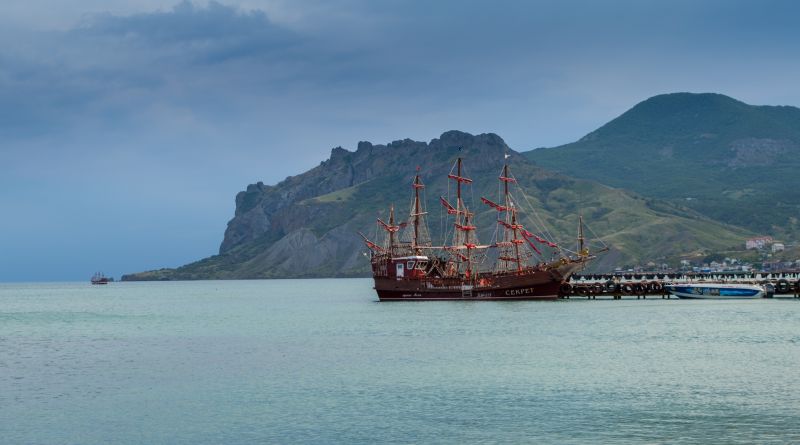 Фото Авто-морской Кара-Даг (вечерняя морская прогулка вдоль потухшего вулкана Кара-Даг) - вид 6