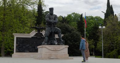 Три дворца: Массандровский, Ливадийский и Воронцовский. — фото 8